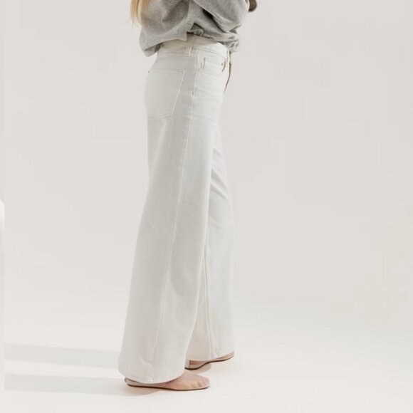 NWT Ultra HIgh Waist Wide Leg Jeans Off White Cream Size 2 Perfect! - Picture 4 of 9